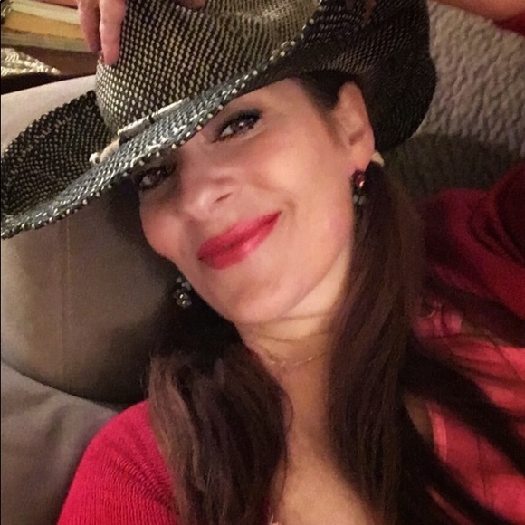 Katherine, Posh Ambassador - Picture 4 of 4